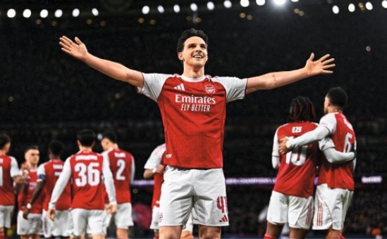 世界杯直播：莱万特对阵皇家奥维耶多首发公布，马修·瑞安、阿德里安·德拉富恩特领衔，拜利与比尼亚斯登场