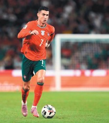 世界杯直播：赫内斯称皇家马德里状态起伏但底蕴深厚，拜仁慕尼黑若自认稳进将过于自大